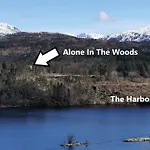 Alone In The Woods With Your Own River Nearby 펜션